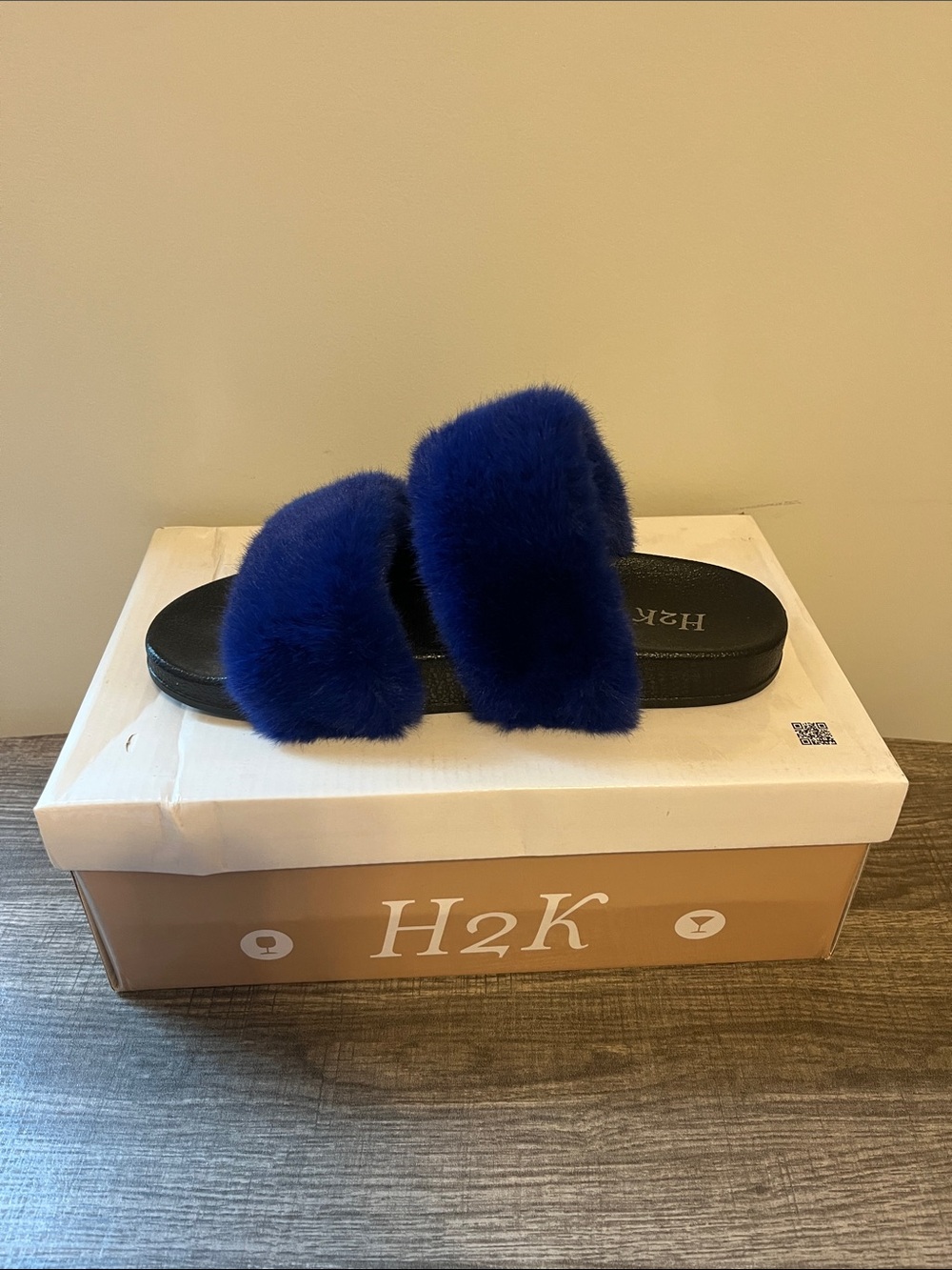 H2K Miss More III Royal Blue Faux Fur Slide Sandals Cozy Plush Slip-On